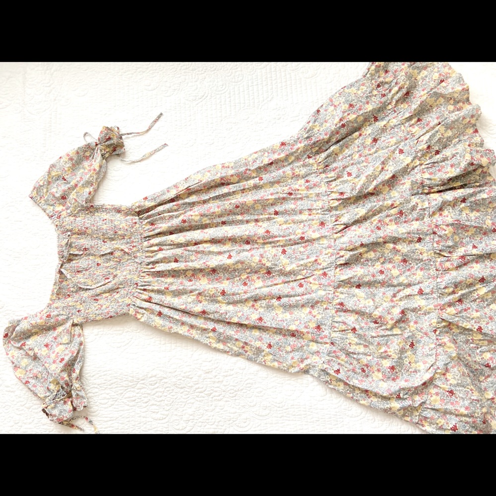Dress. Large but can fit if Medium